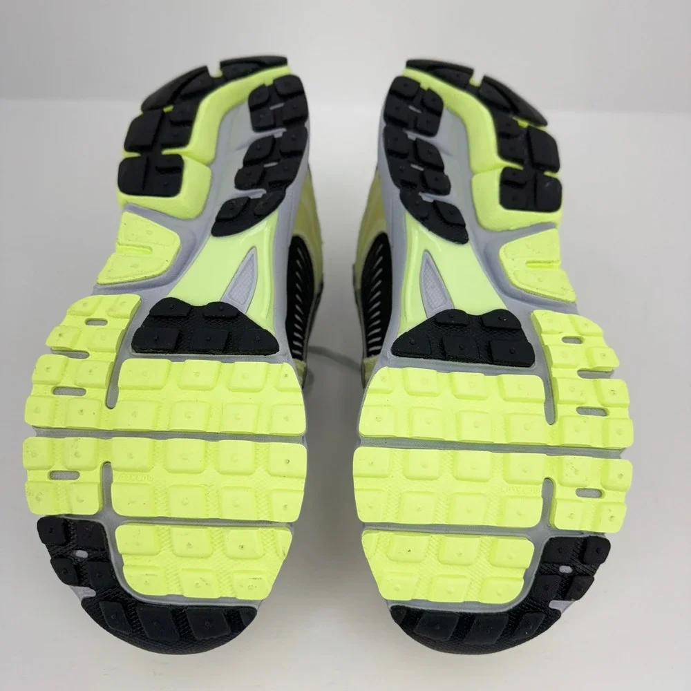 Nike‎ Zoom Vomero 5 Mens 7.5 Barely Volt Platinum HF1553-700 Excellent Running